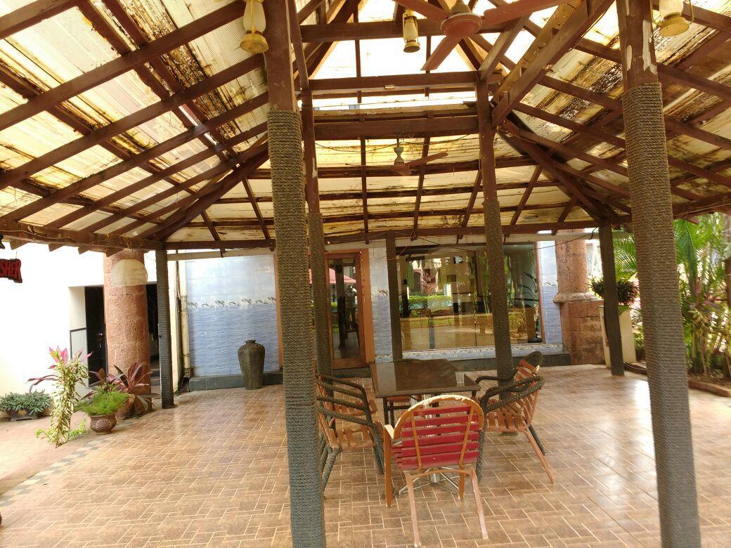 Ocean Waves Sun Baga Hotel Exterior foto
